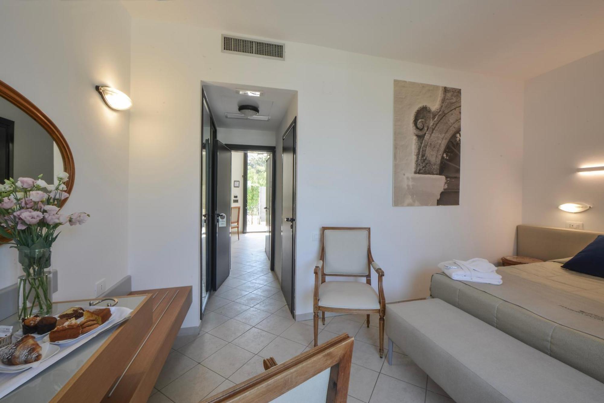 Grand Hotel Masseria Santa Lucia Ostuni Exterior foto
